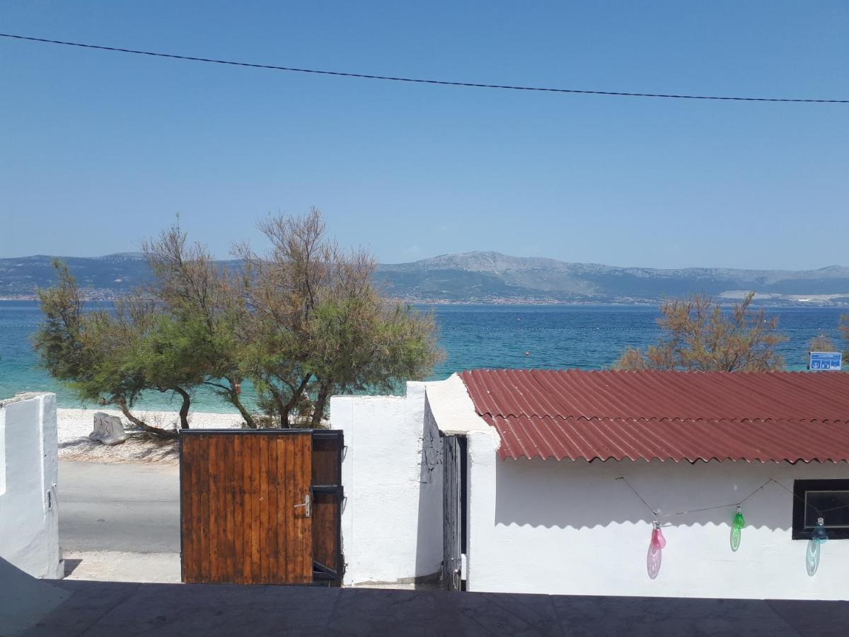 Grandpa Beach House Слатине Экстерьер фото